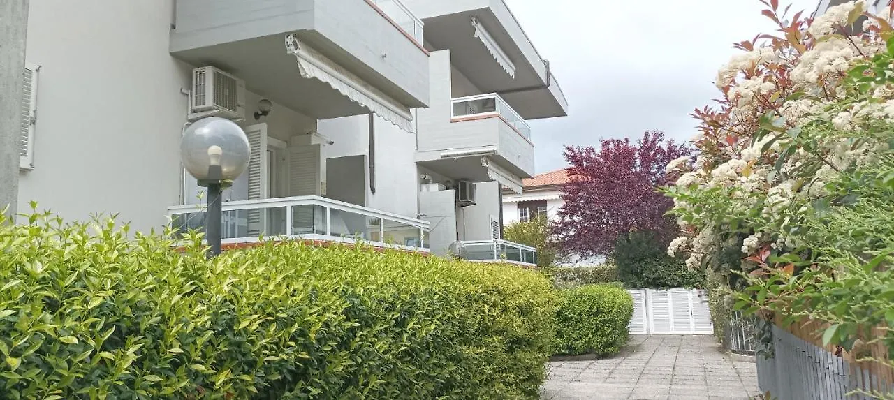 Appartamento La Casina Di Ale Marina Di Carrara Italia